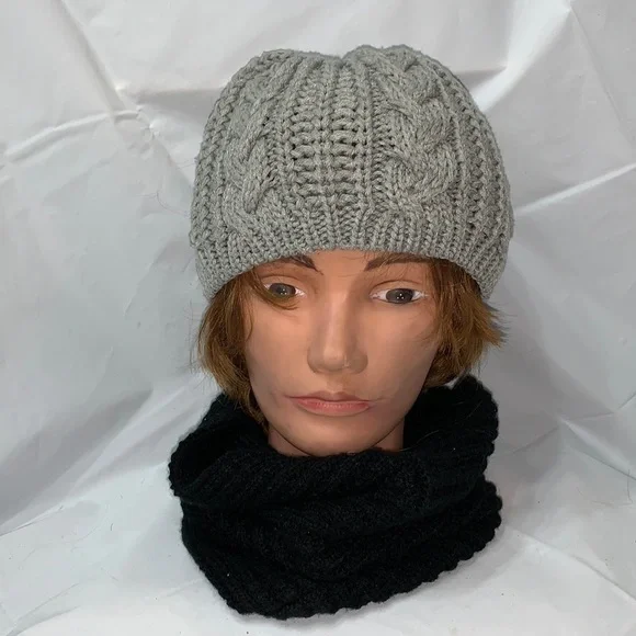 Joe Boxer Light Gray Knit Beanie - Picture 1 of 6